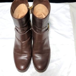 Michael kors boots brown size 6